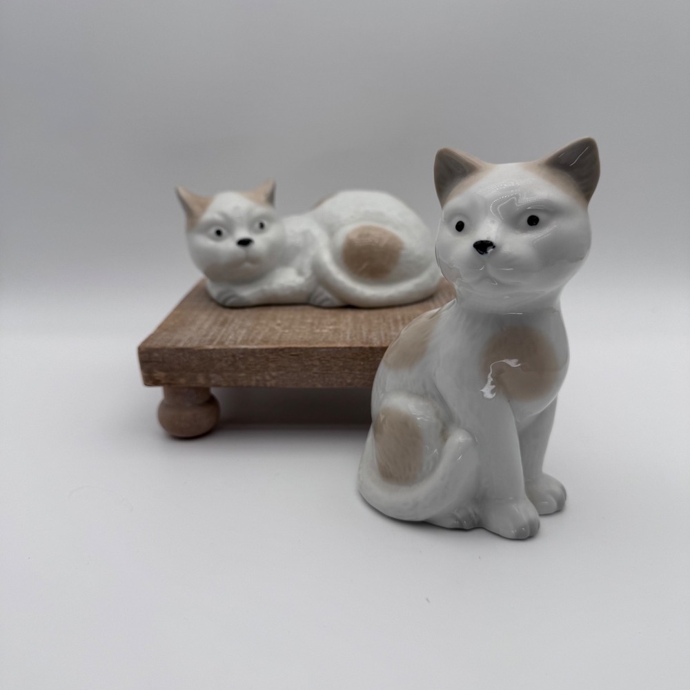 Vintage Porcelain Cat Figurines Set of 2 White Tan Glossy Made in Japan Kittens
